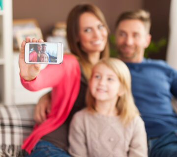 Social Media's Impact on Parenting and Family Life