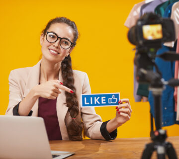 Organizing acts of service on social media